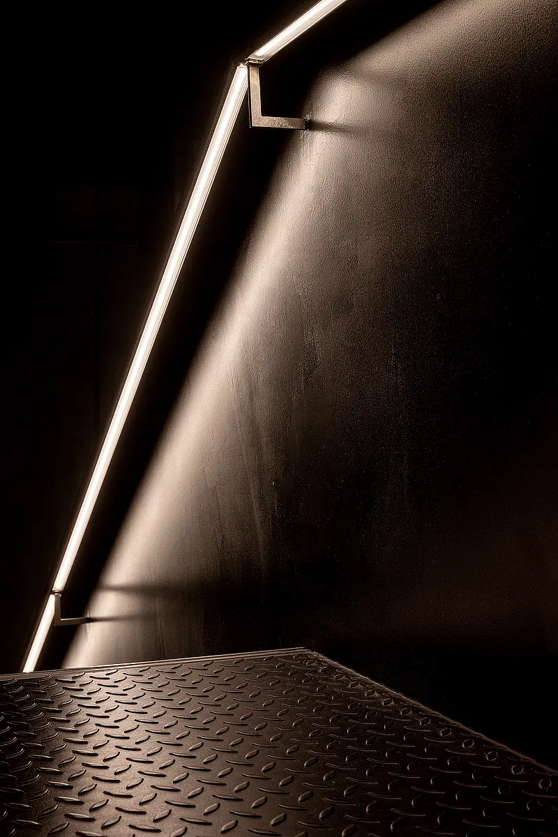 Helmholtz Zentrum Handlauf Beleuchtung mit Gehrung