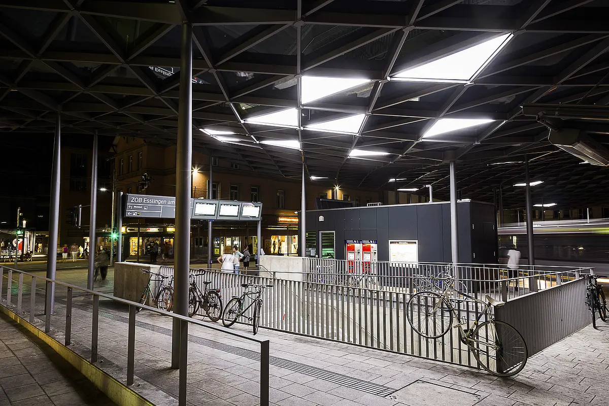 Toiture de la gare routière centrale d'Esslingen
