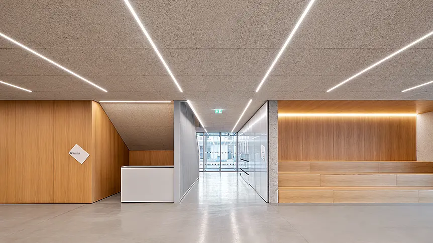 Nieuwe ingang van de steenfabriek